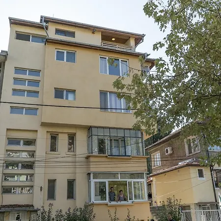 Ray Ot Durvo * Veliko Tărnovo